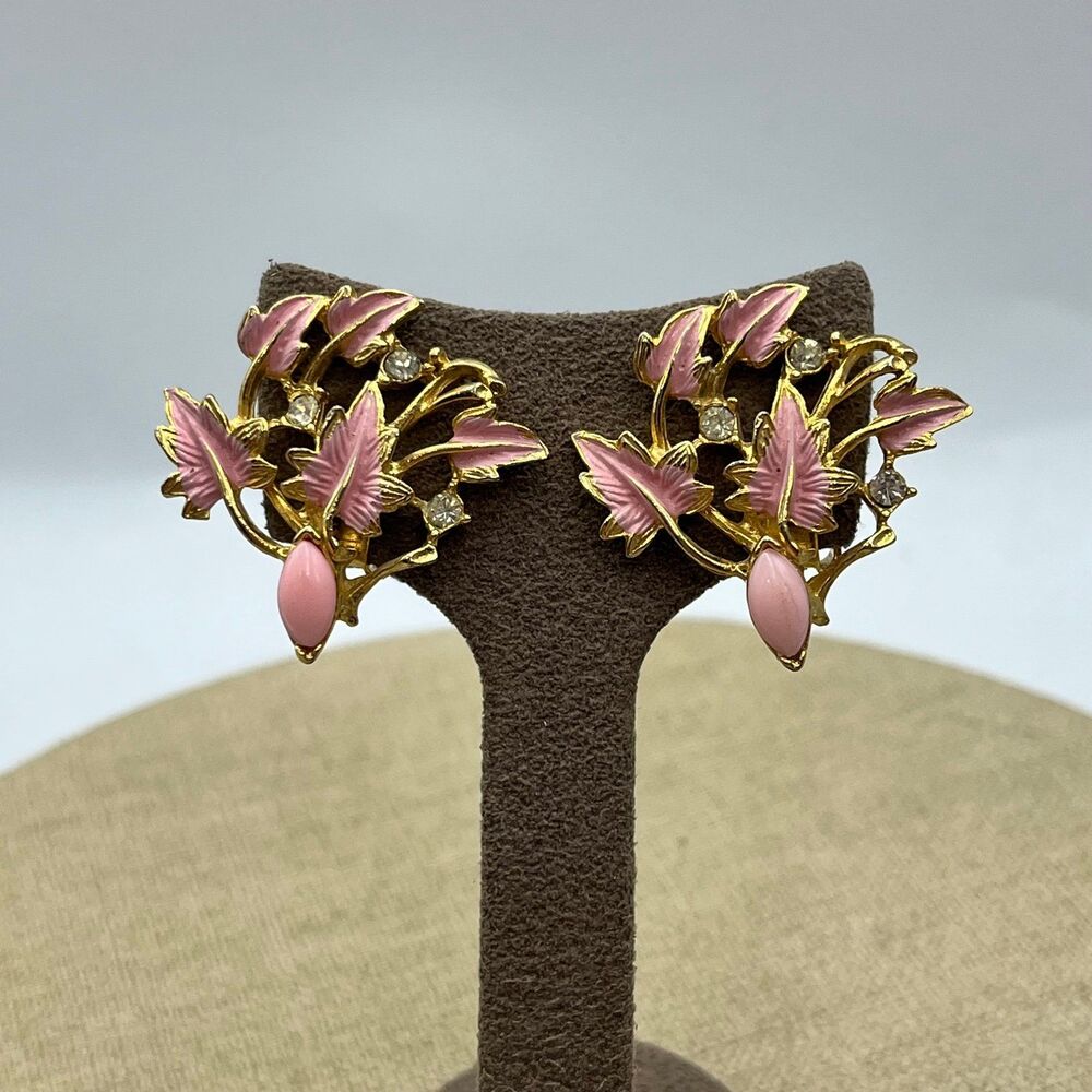 Vintage Elegant Gold and Pink enamel clip on Earrings